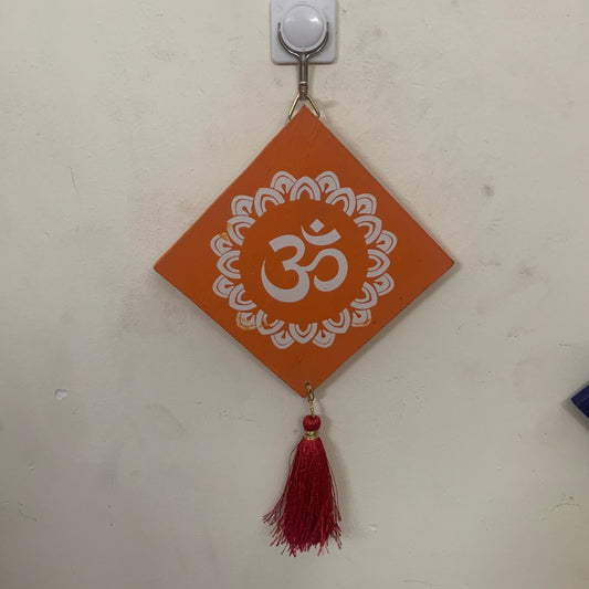 OM hanging - DH02