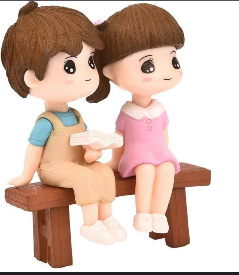 Boy Girl on bench miniature - M75-c