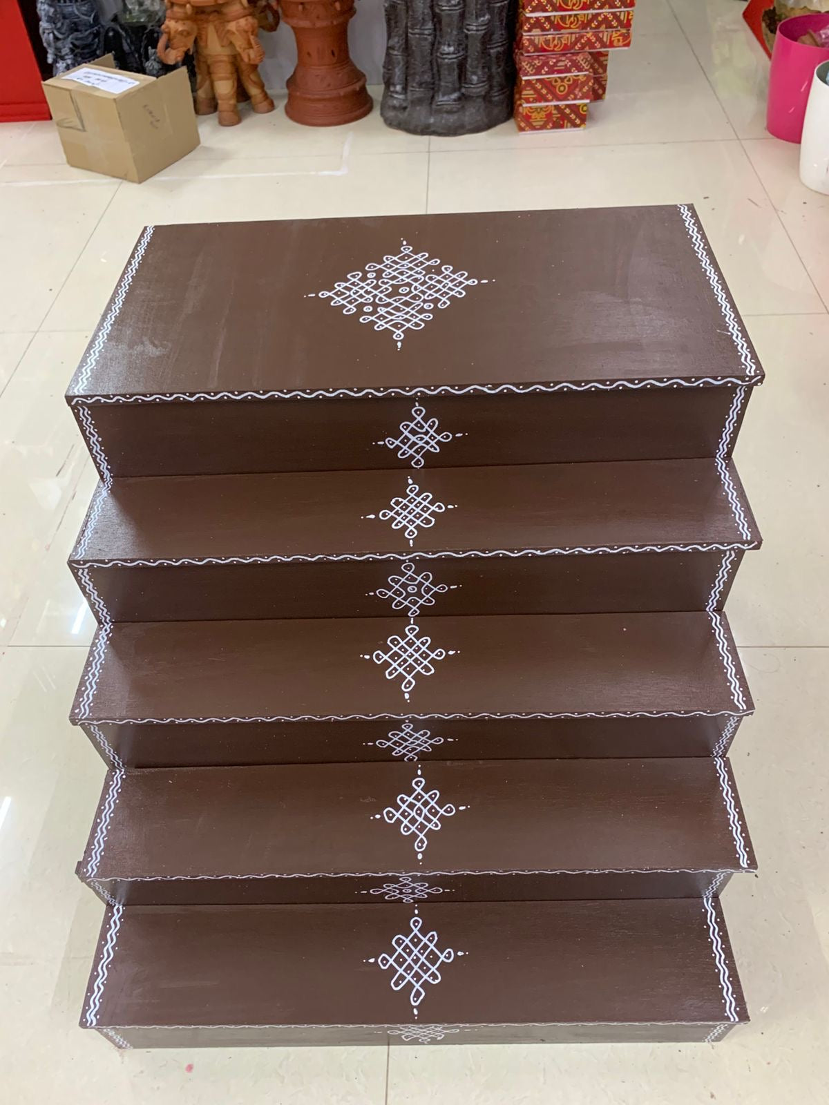 Vigraha Padi - Golu Stand - VVS11