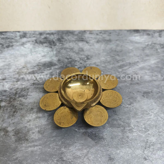 Lakshmi Kubera Coin Vilakku - RB92