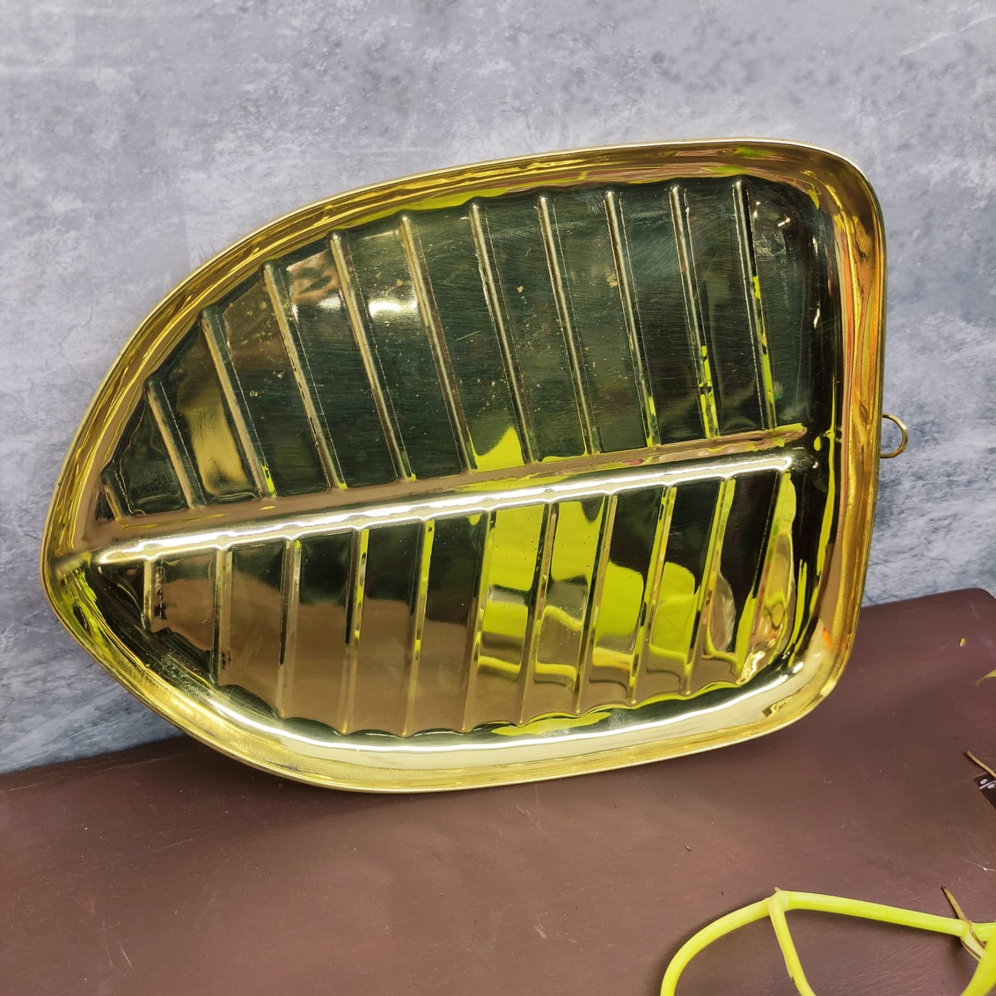 Brass Banana Leaf - RJ52