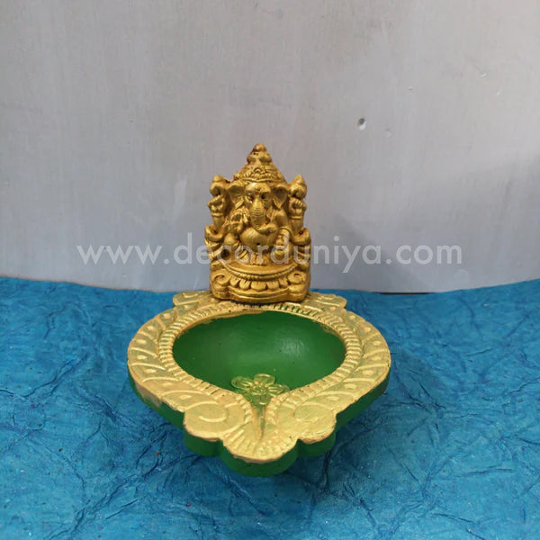 Clay Ganesha Vilakku - GV2