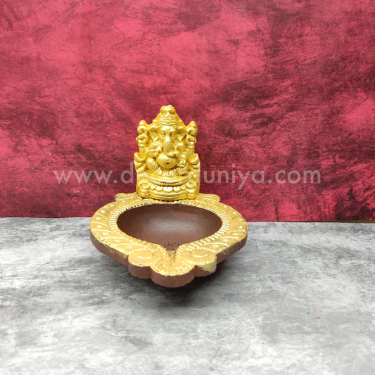 Clay Ganesha Vilakku - GV4