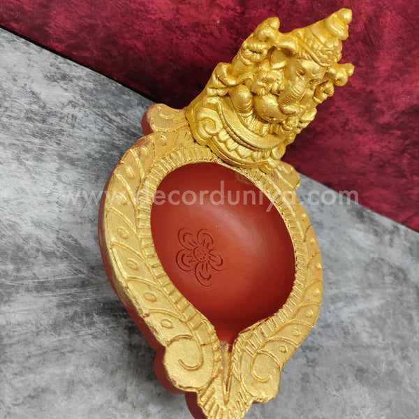 Clay Ganesha Vilakku - GV5
