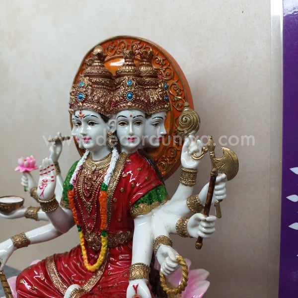 Sri Gayatri Devi - GY1