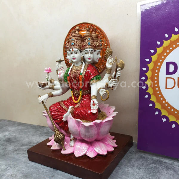 Sri Gayatri Devi - GY1