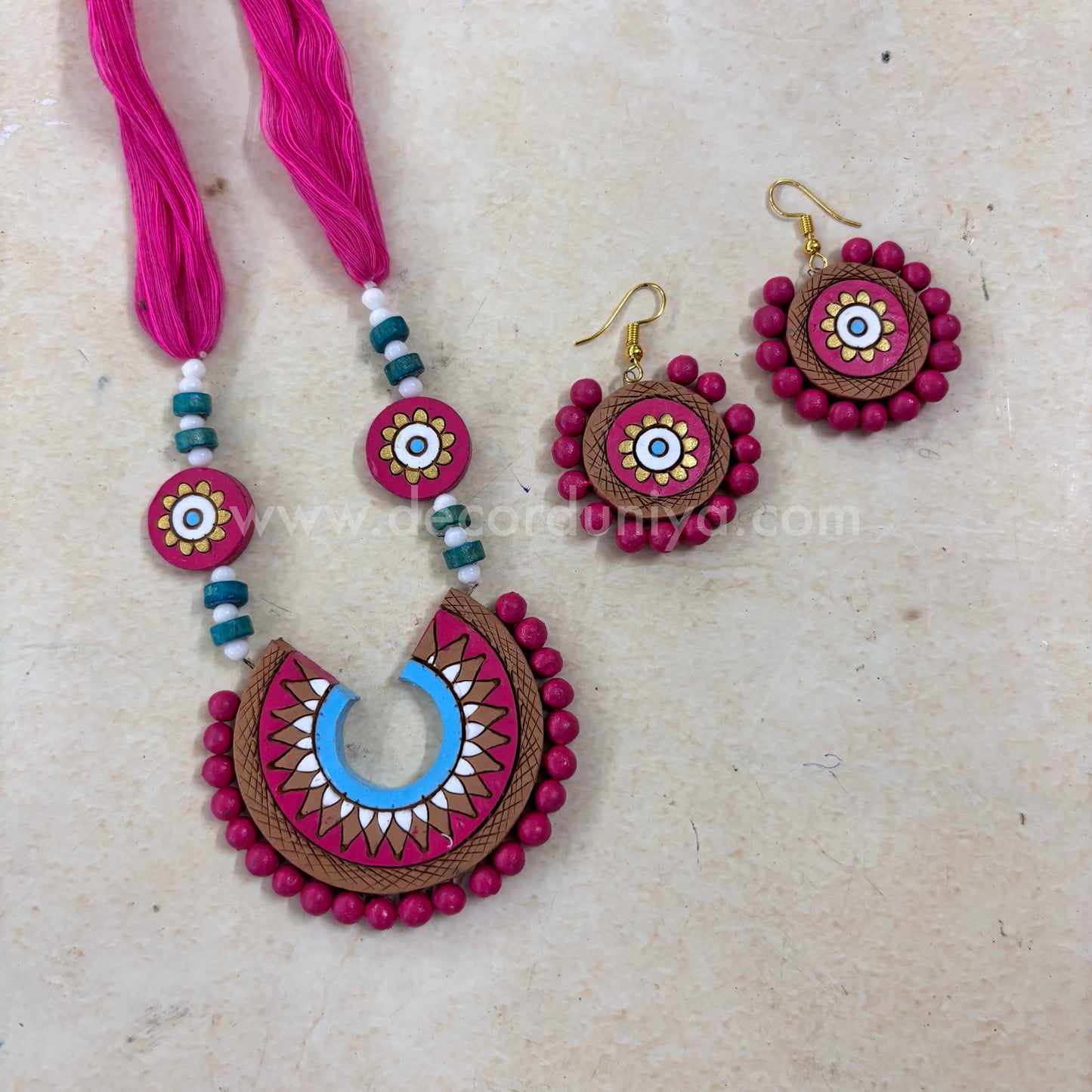 Exclusive Terracotta Jewellery Set With Intricate Design - CI1025