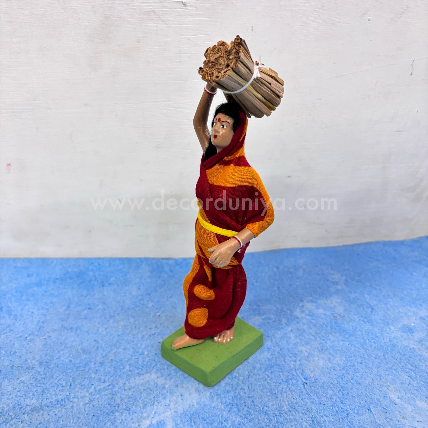 Village Worker - DD1105-PR