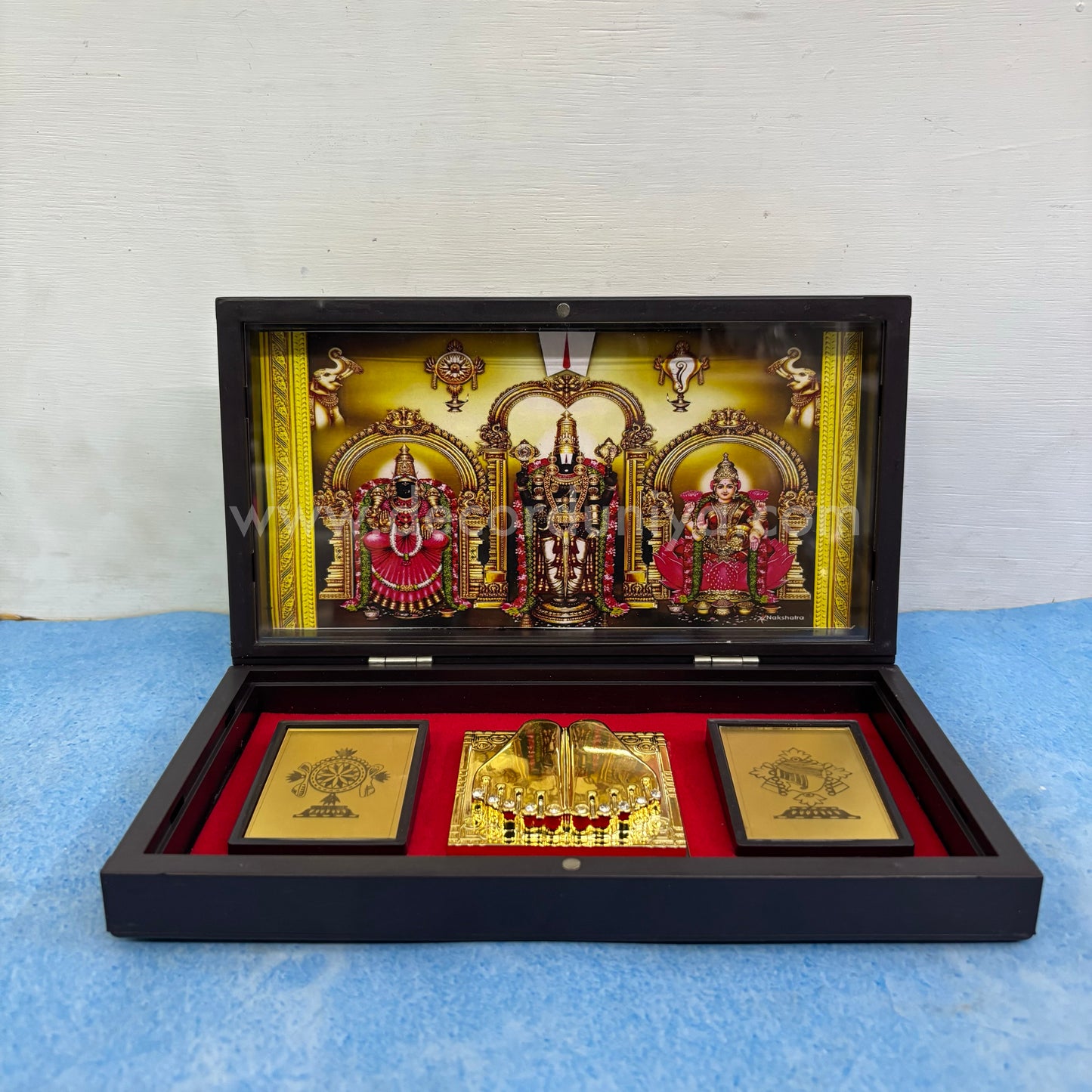 Paduka Prayer Box - Thirupathi Balaji, Padmavathi Thayar, Maha Lakshmi - KS20