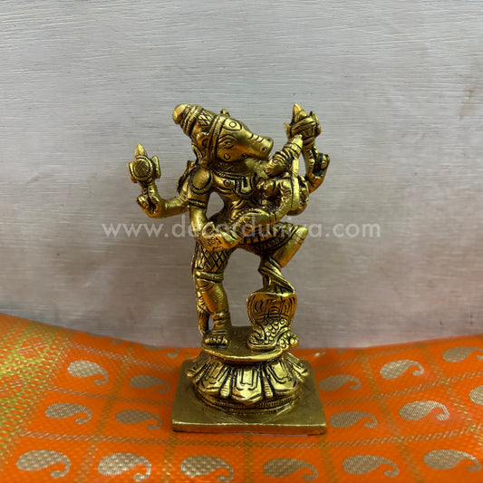 Lakshmi Varahar - RJ33