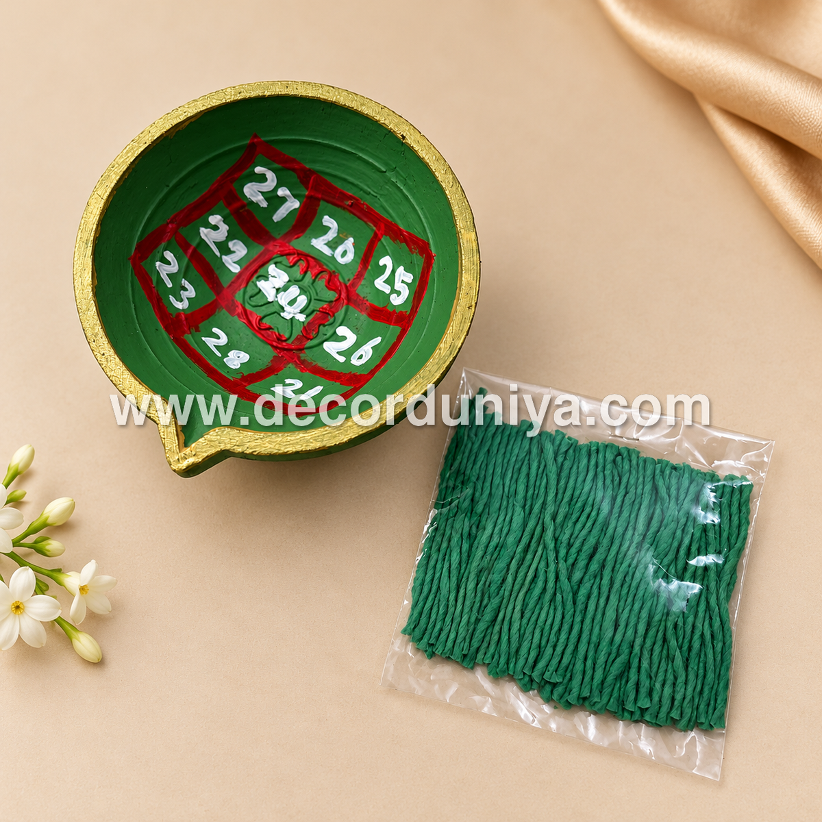 Clay Kubera lamp/ vilakku with green thiri - KUL10