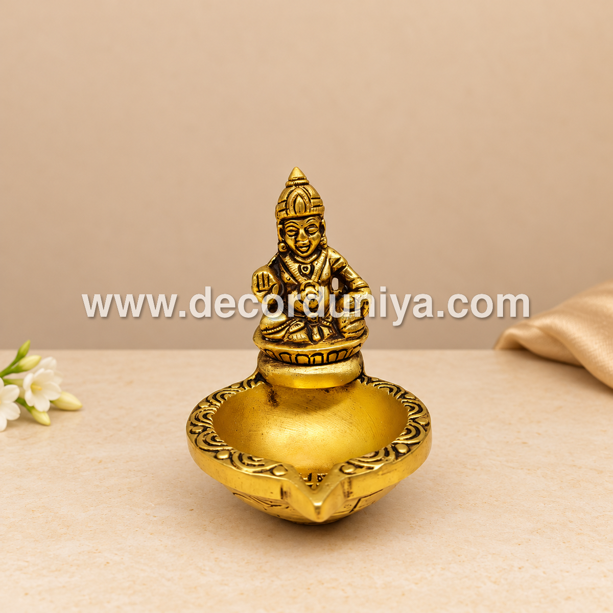 Kubera Vilakku - KV1