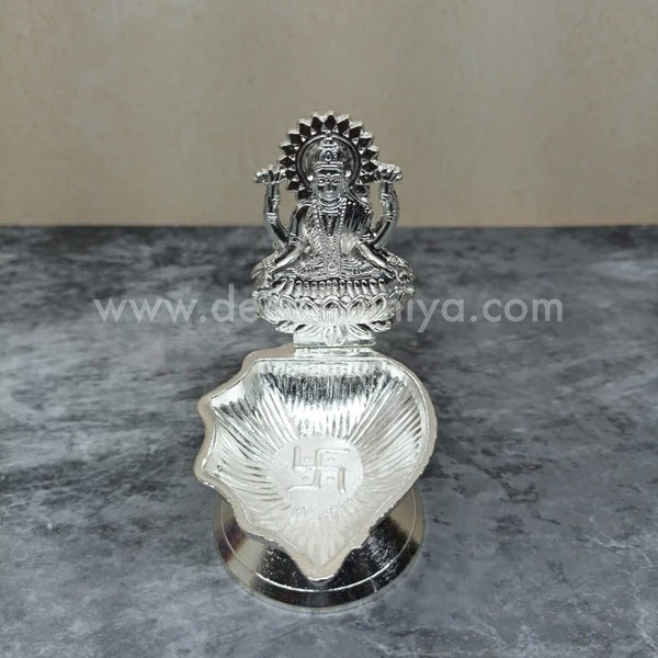 Lakshmi Vilakku - LK1