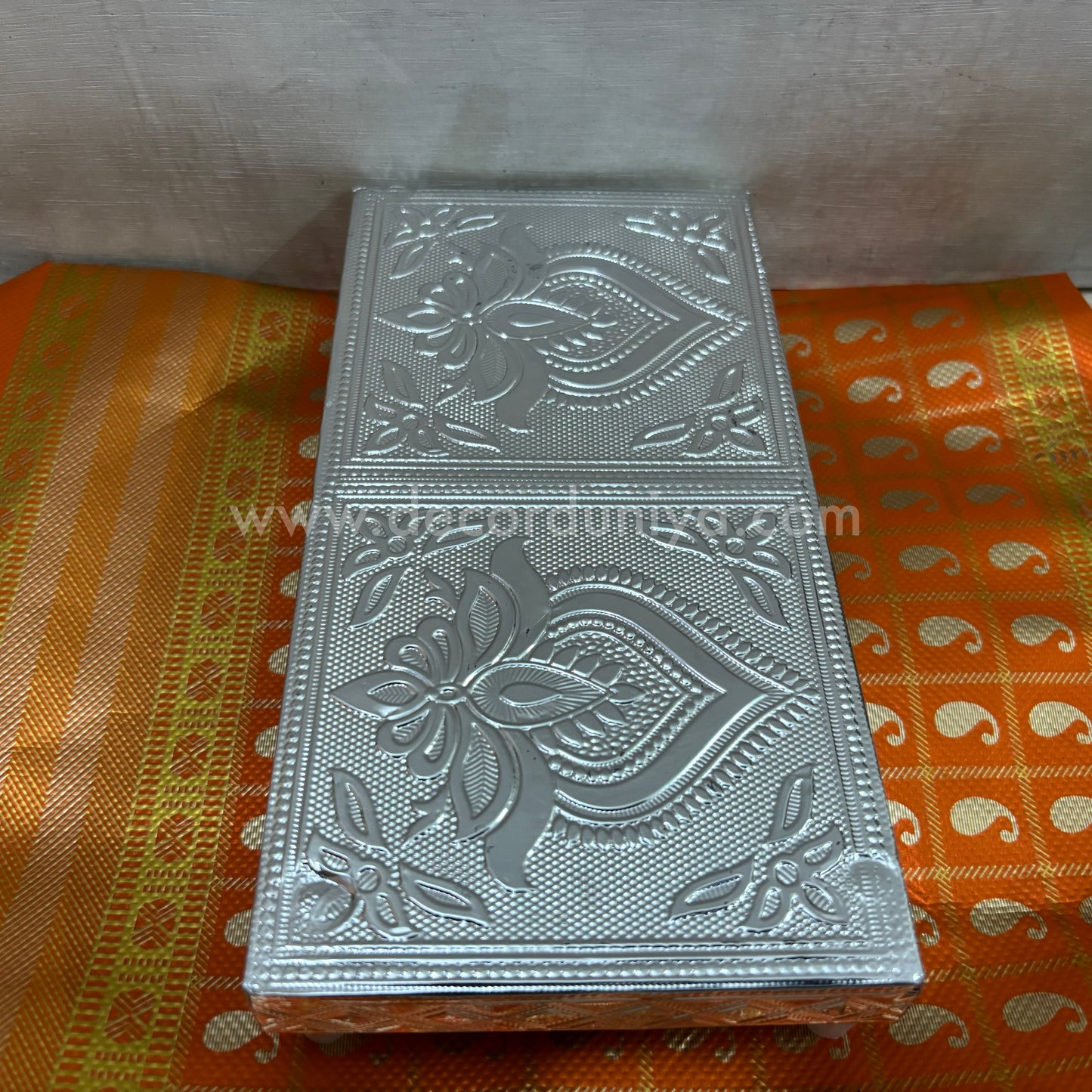 Wooden Meenakari Manai - MAN2