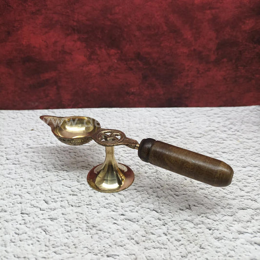 Aarti Vilakku - MB1-c