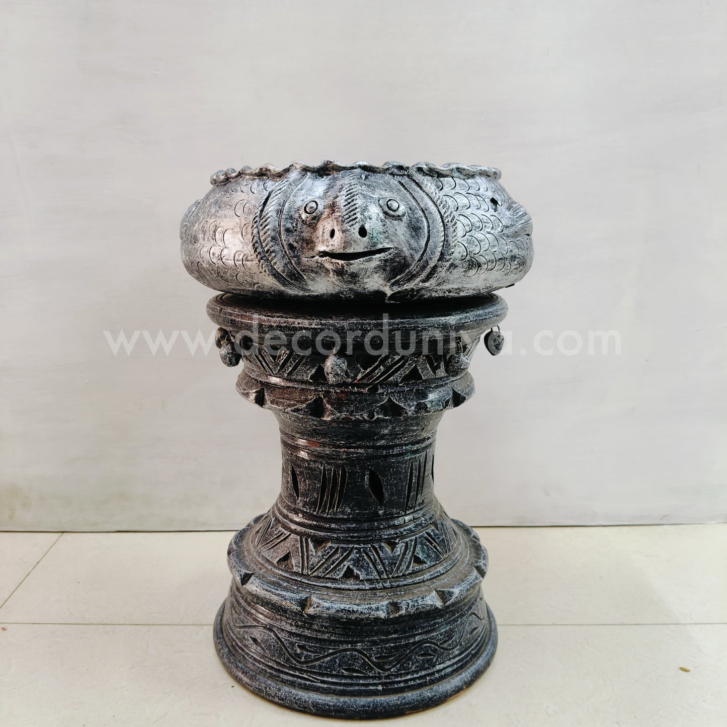 Handcrafted clay Urili and stand - CU3