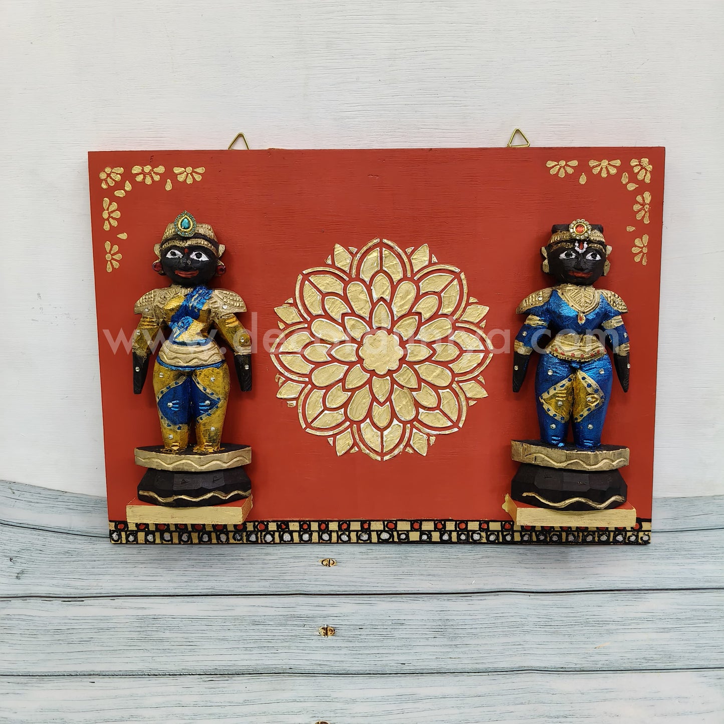Wooden Wall Decor with Marapachi Dolls - MD09