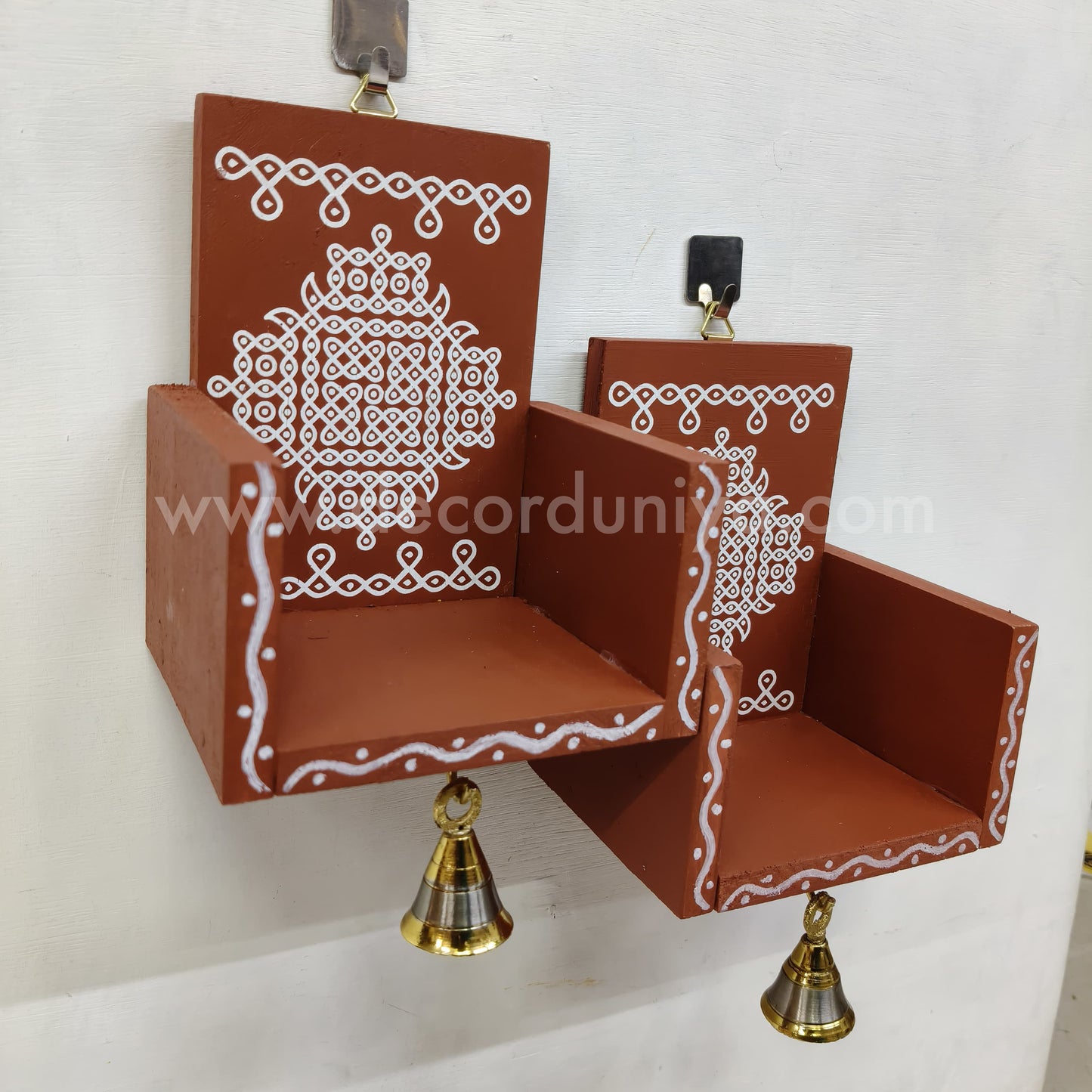 Closed type Wooden Kolam Wall Shelf Pair, Vilakku madam - CVM3