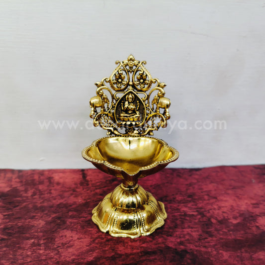 Lakshmi Vilakku - RB104