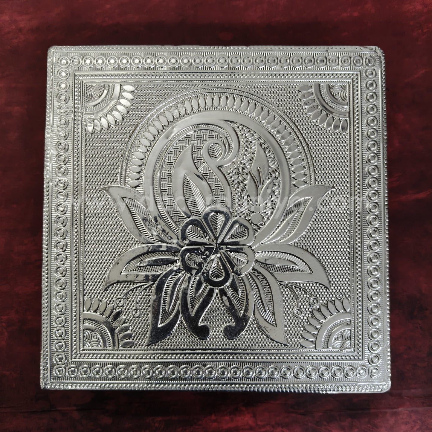 Wooden Meenakari Manai | Silver - MN105