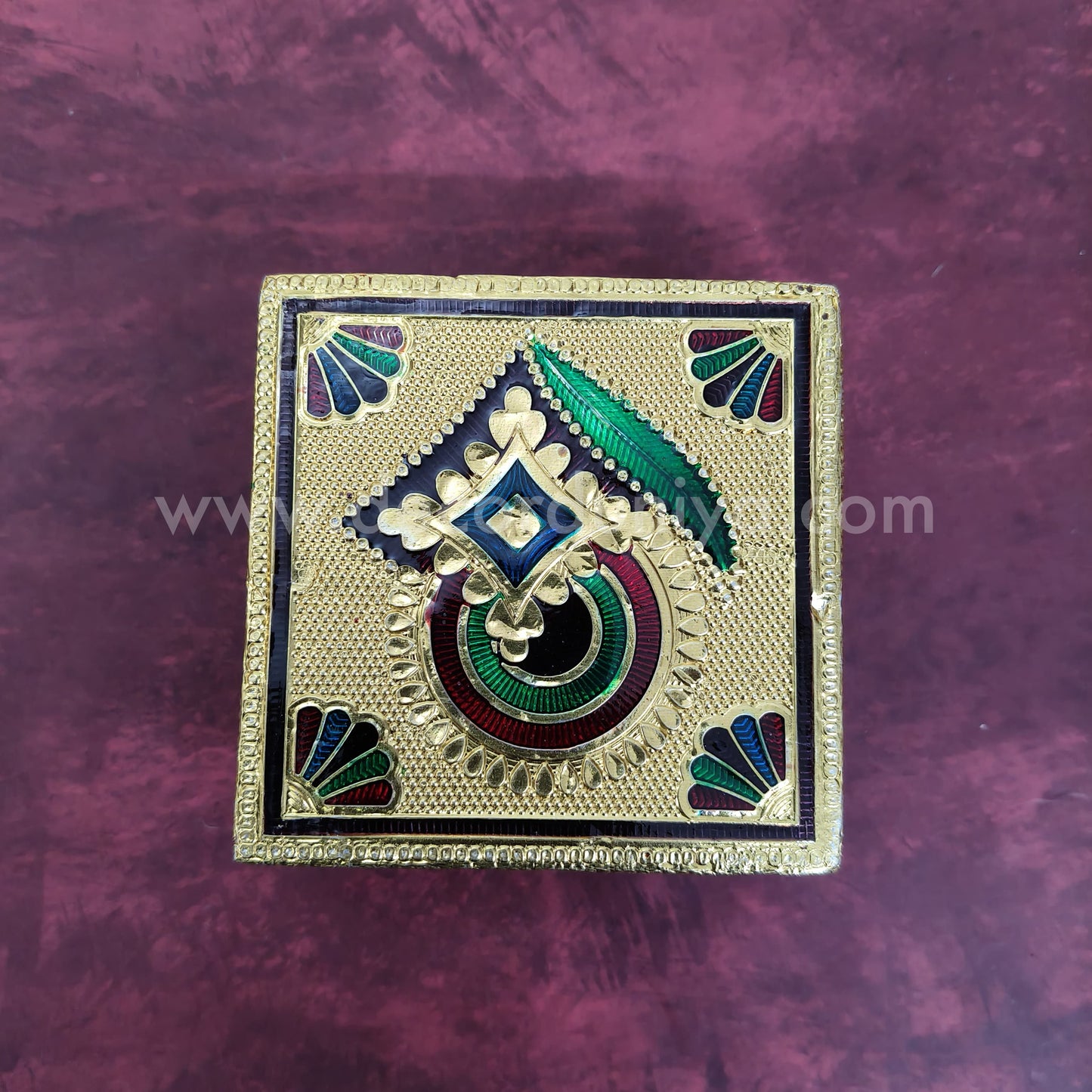 Wooden Meenakari Manai | Metallic Gold - MN107