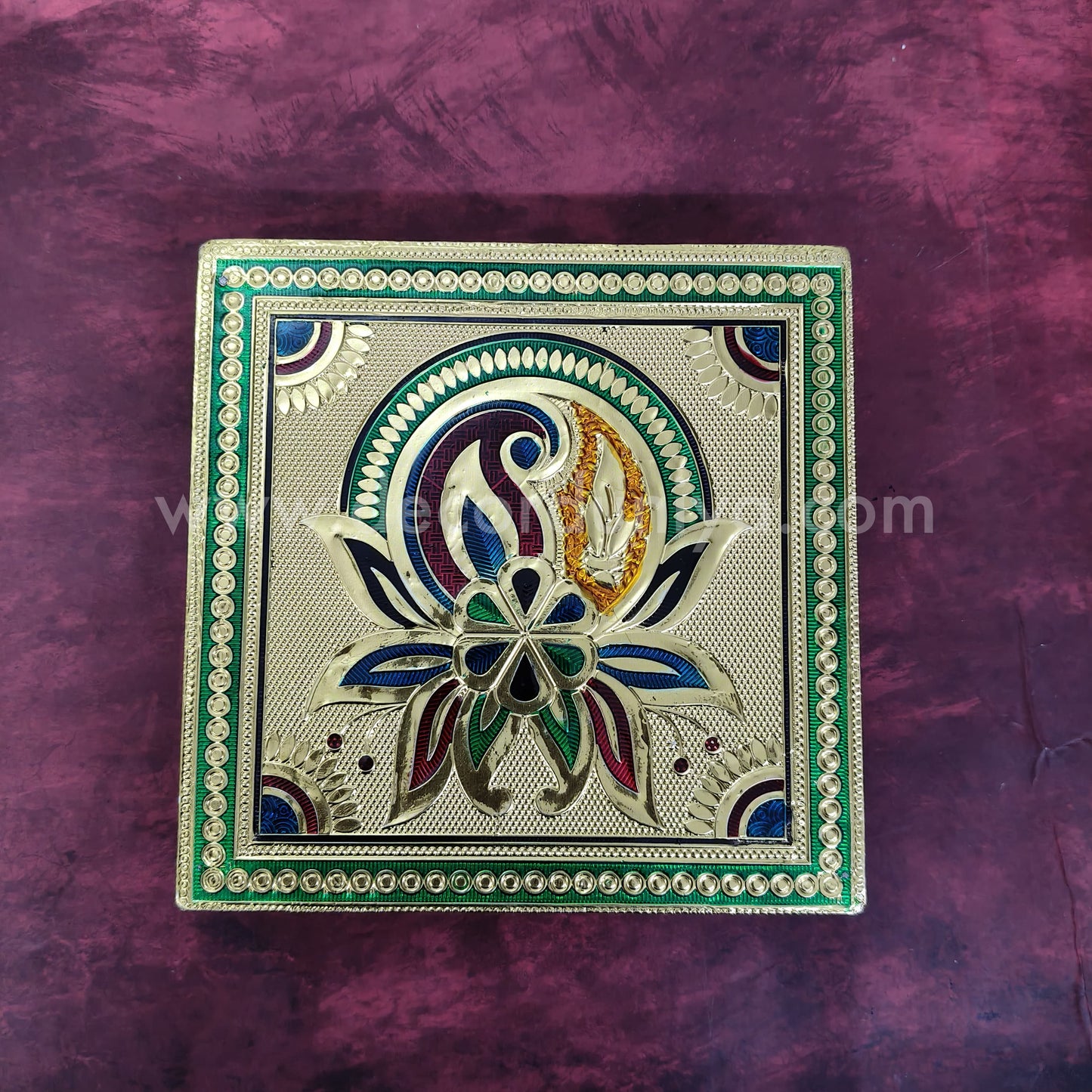 Wooden Meenakari Manai | Metalic Gold - MN109
