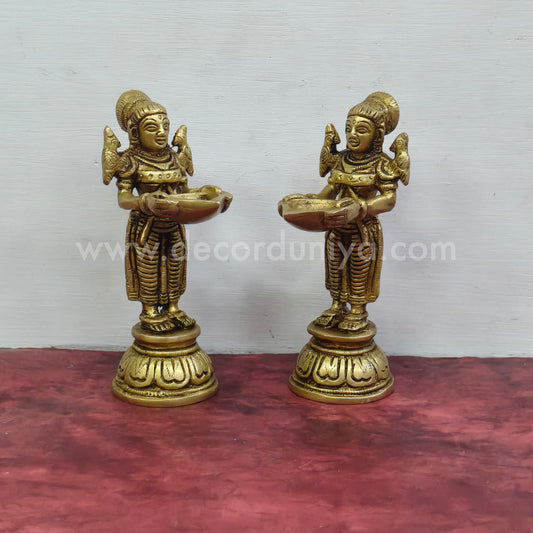 Paavai Vilakku - RJ108