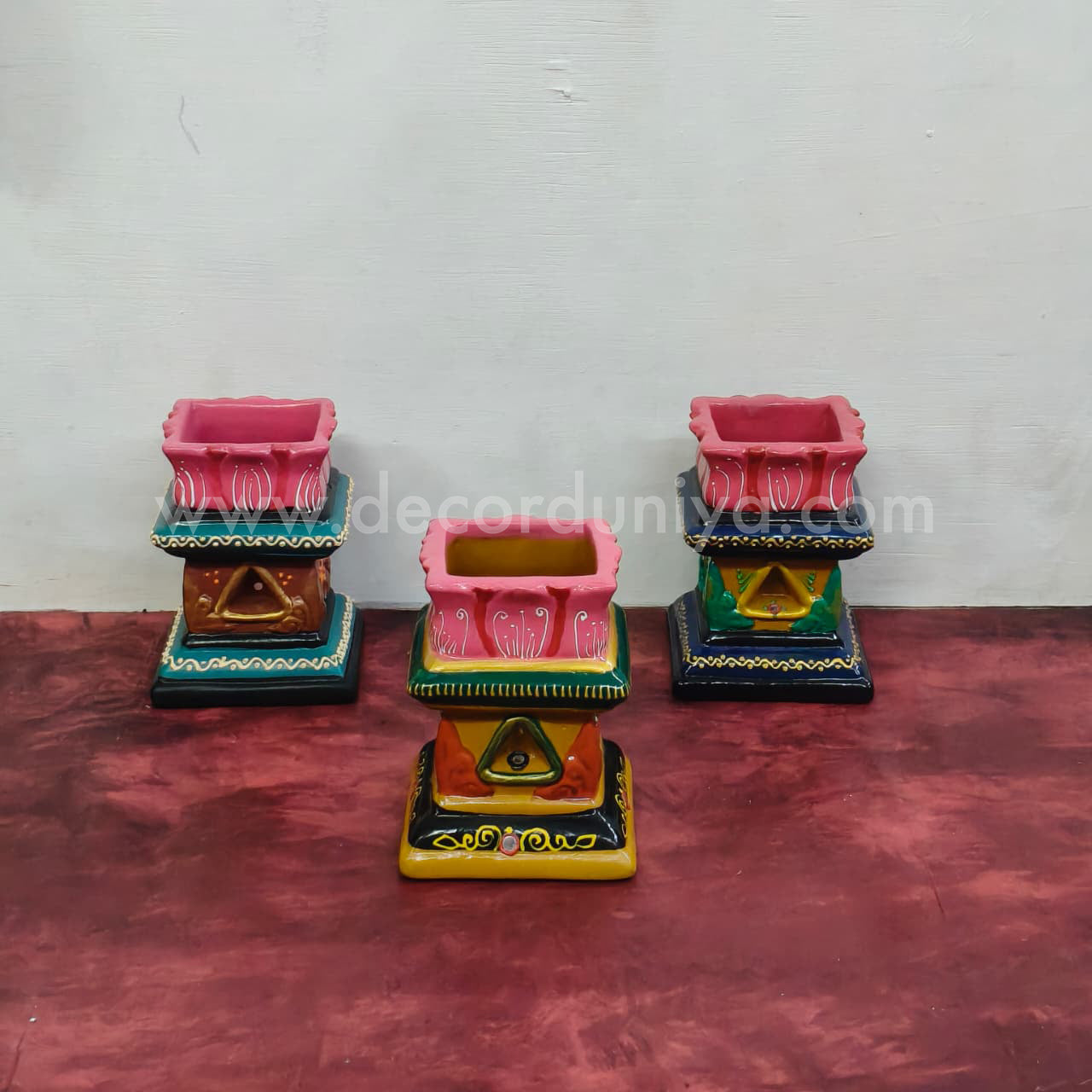 Hand Crafted Thulasi Maadam - VS101