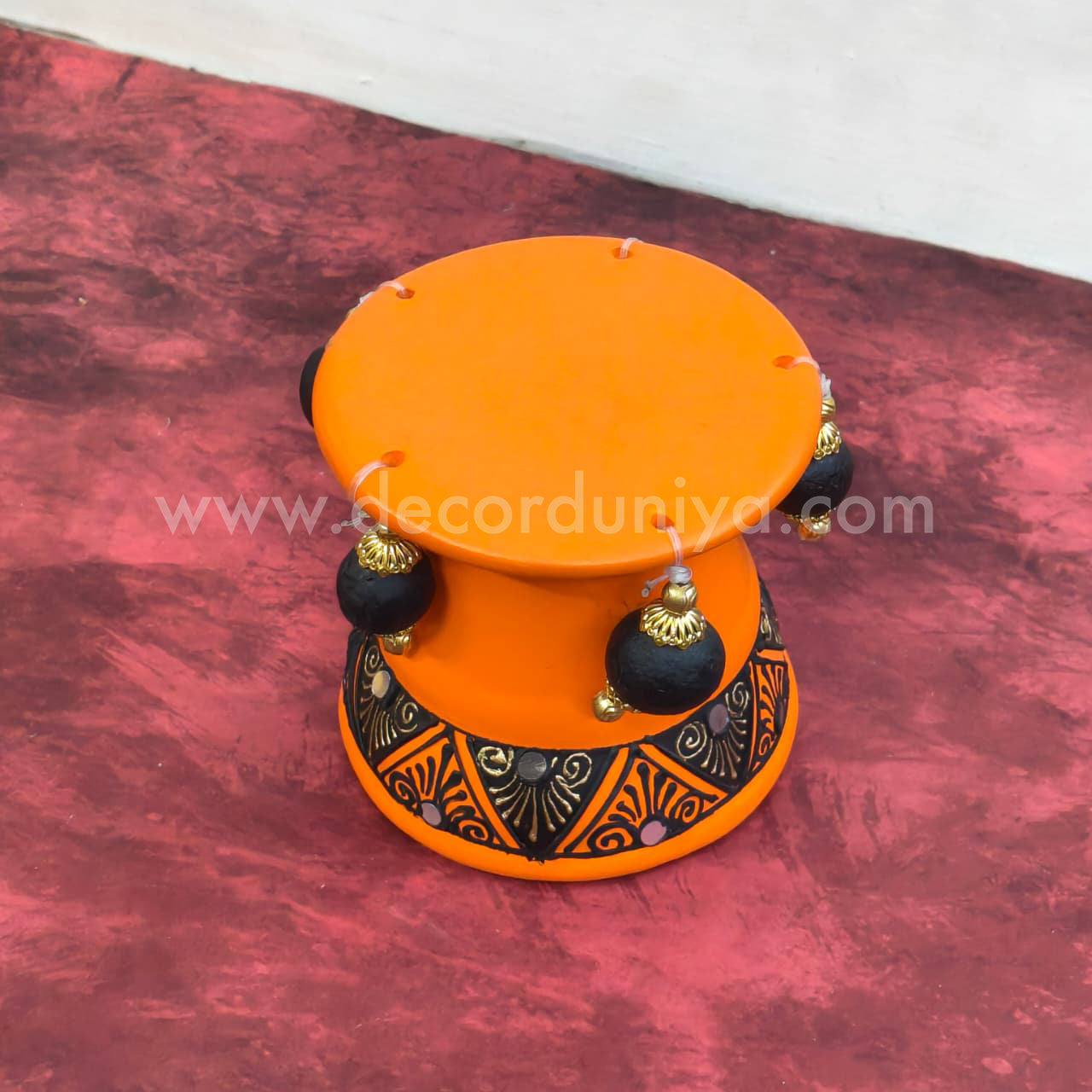 Hand Crafted Urili Stand - VS1071