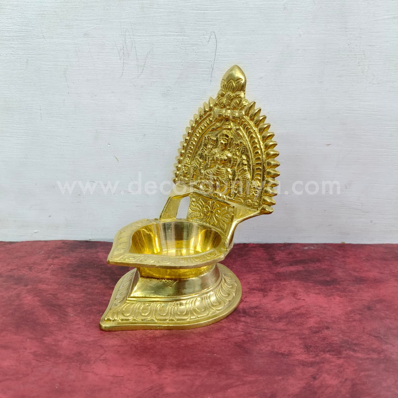 Gajalakshmi / Kamakshi Amman Vilakku - SB1