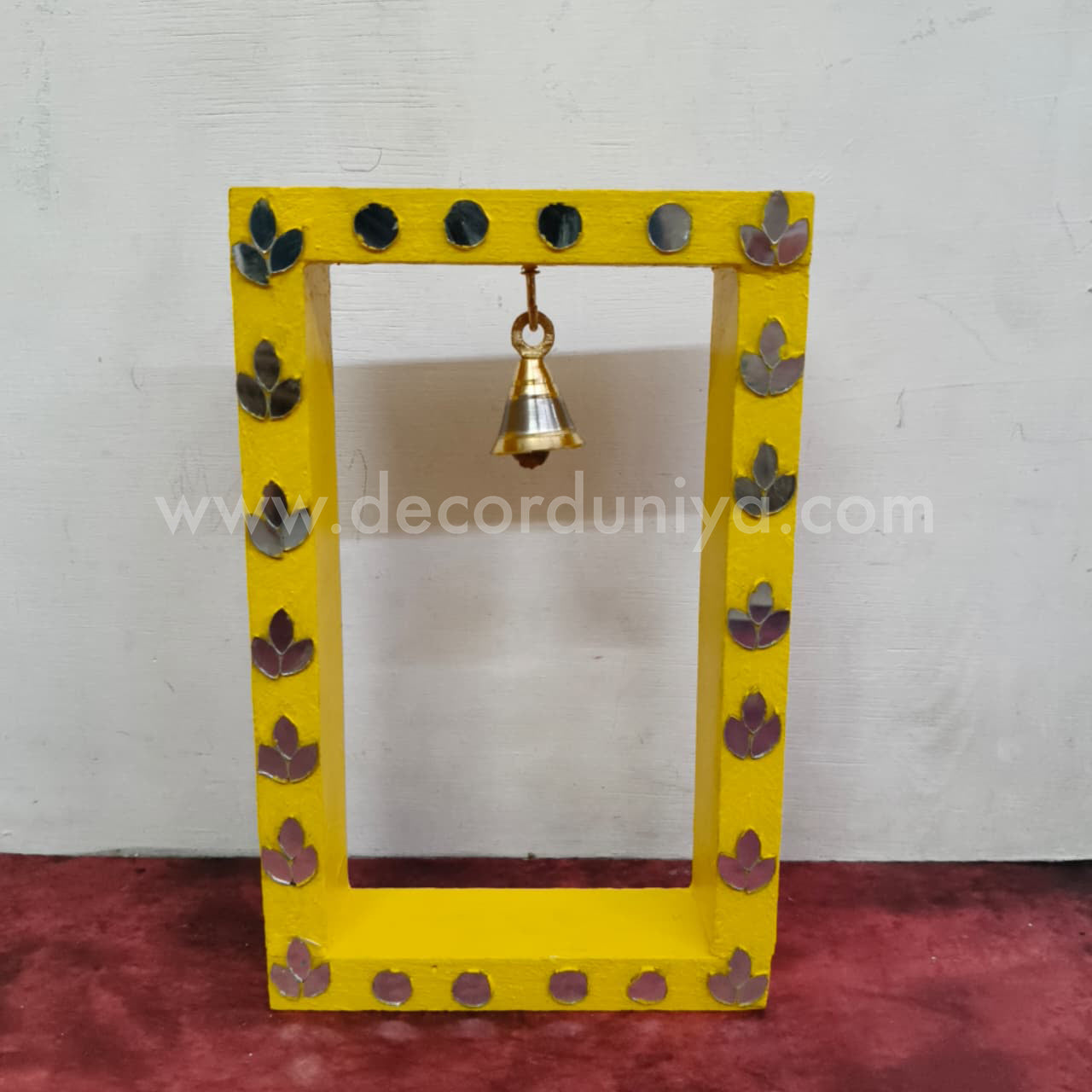 Wooden Frame Stand - DDF126