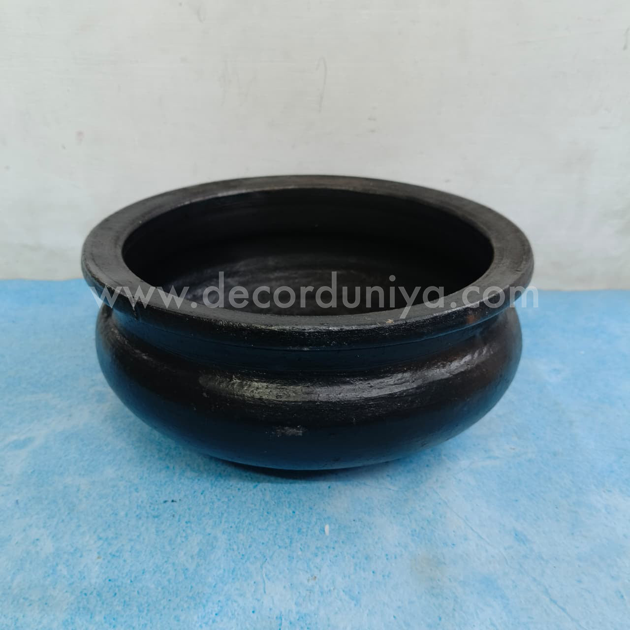 Black S Type Pot - B124