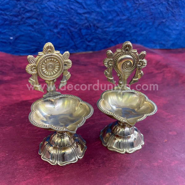 Sangu Chakra Vilakku - RJ21-c