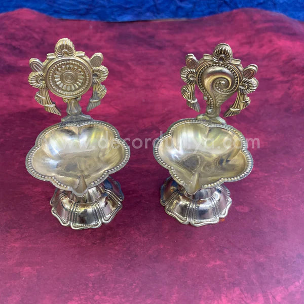 Sangu Chakra Vilakku - RJ21-c