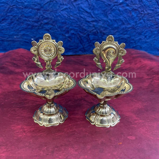 Sangu Chakra Vilakku - RB904