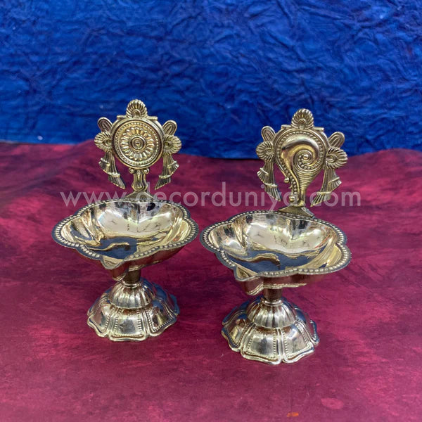 Sangu Chakra Vilakku - RB904