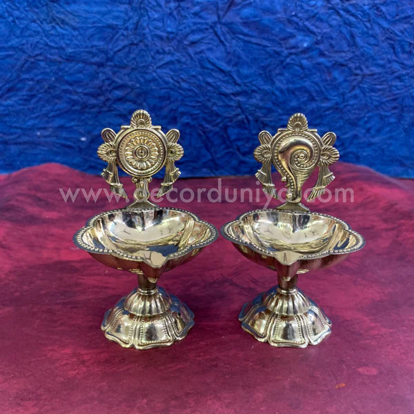 Sangu Chakra Vilakku - RB904