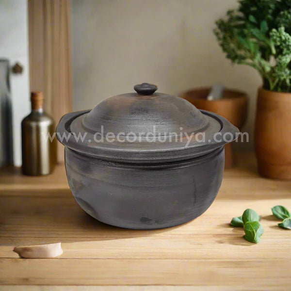 Black Pot with LID - SP2