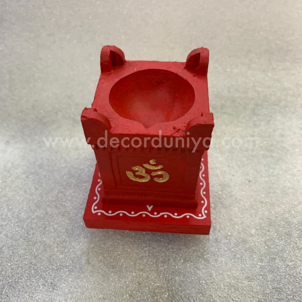 Clay Thulasi Maadam and wooden kolam base manai Size 3x3 inch-T02
