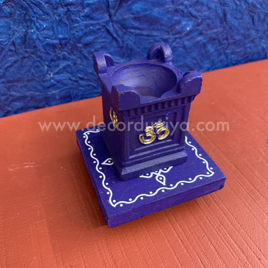 Tulasi Maadam Vilakku with Wooden Manai - TVM6