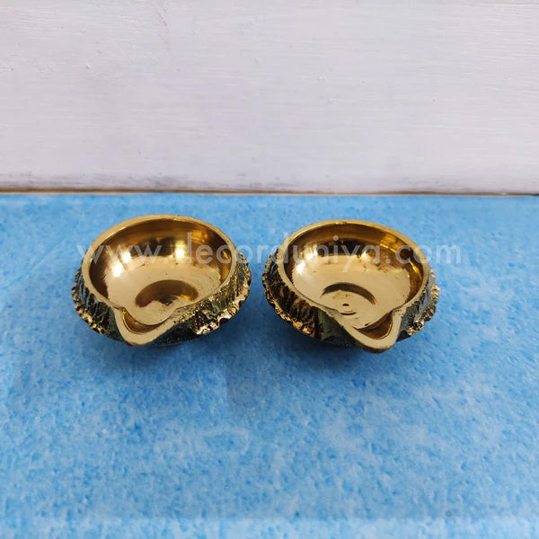 Karthigai Deepam - Vilakku Combo - Brass Diya Gift Box - VC1 - set of 27 lamps
