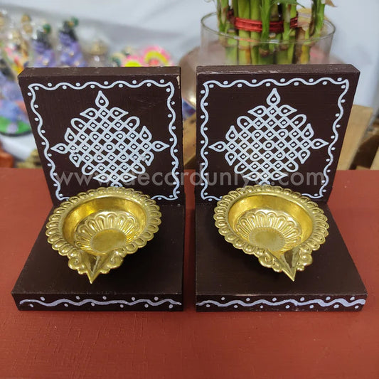 Wooden Kolam Wall Shelf Pair | Vilakku madam - VM34