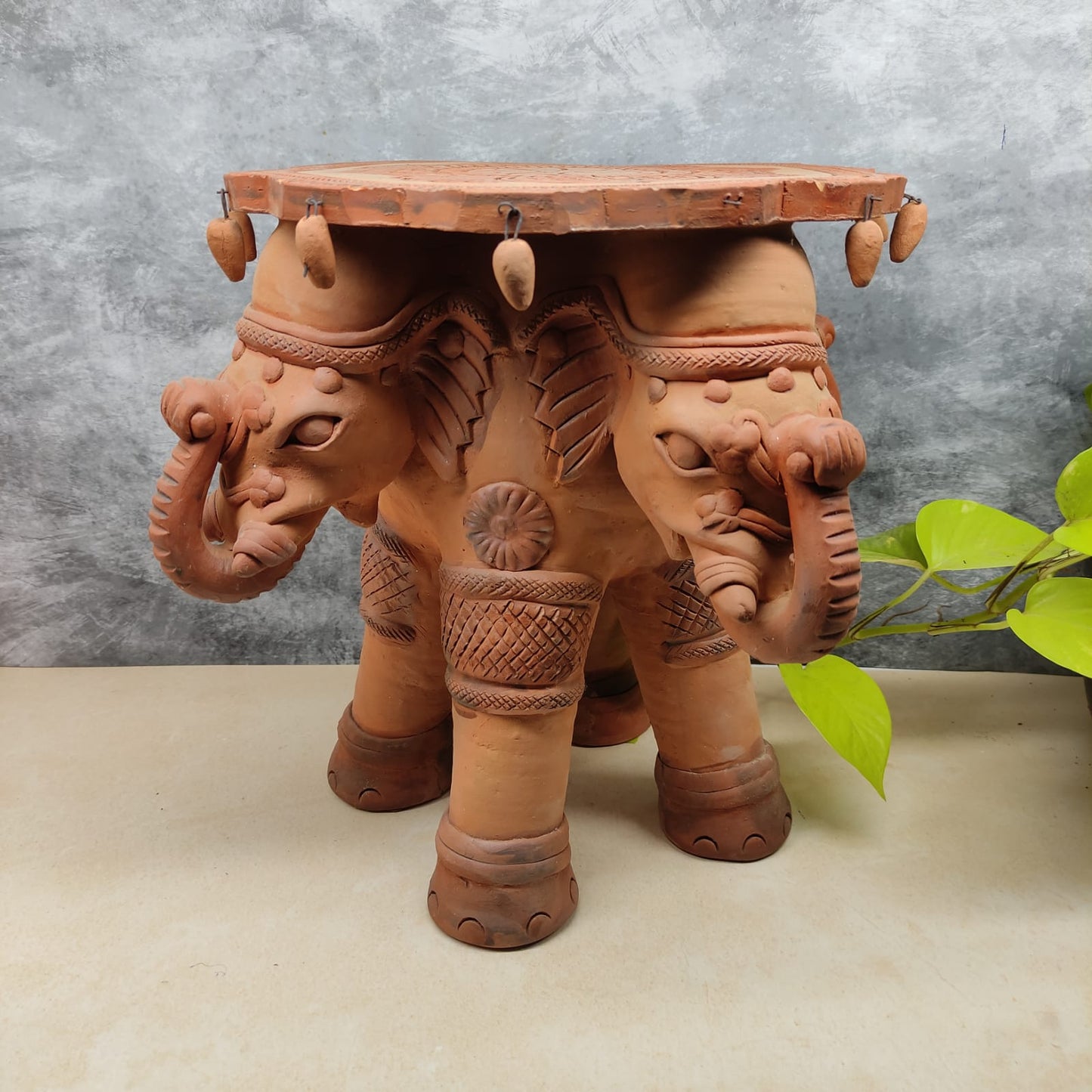Elephant Urili Stand - ES51