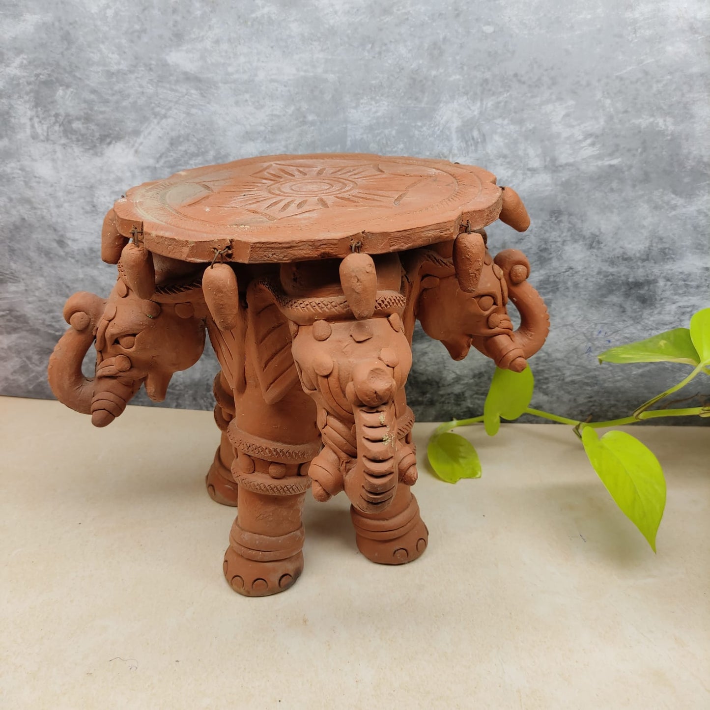 Elephant Urili Stand - ES4