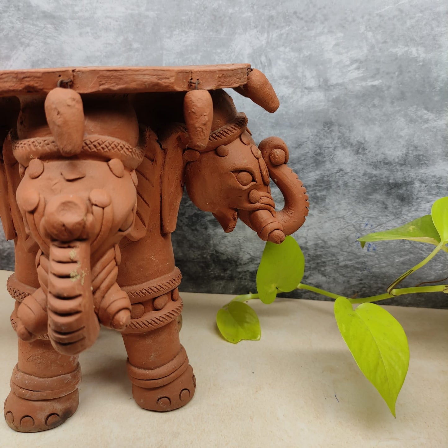 Elephant Urili Stand - ES4