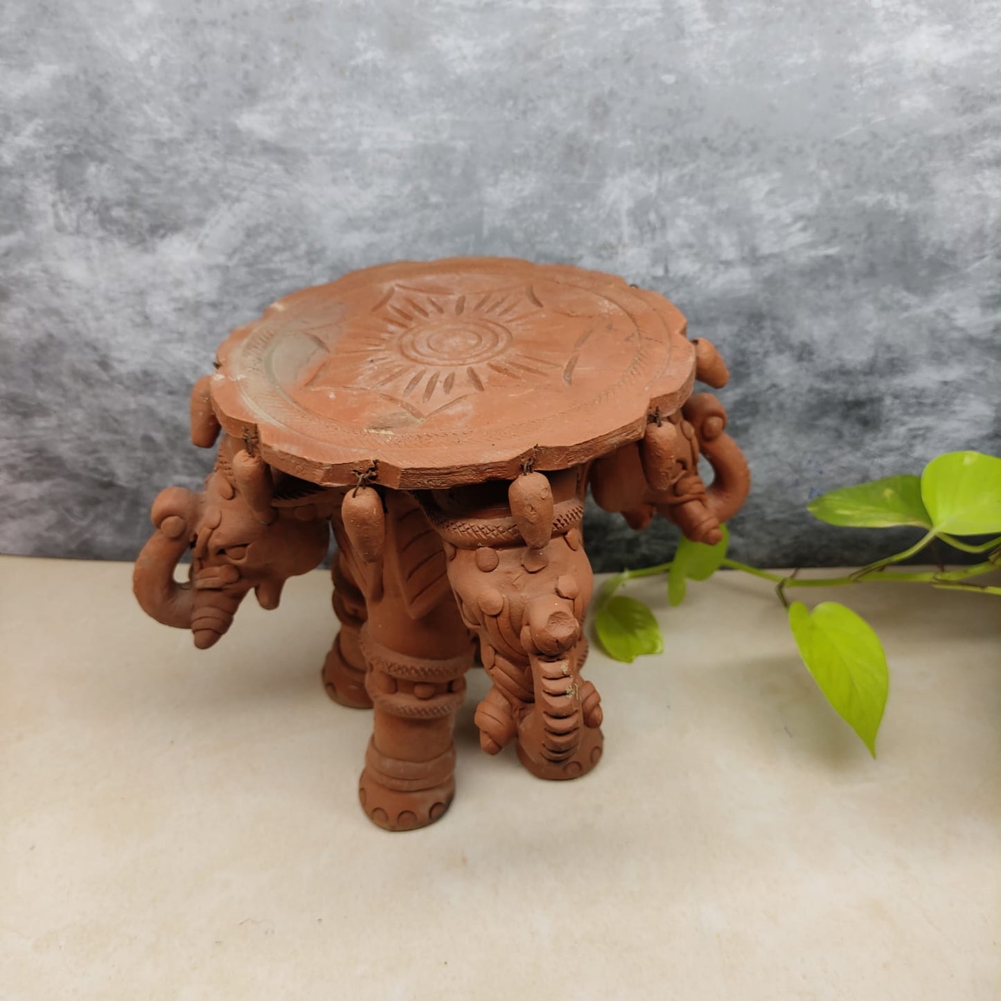 Elephant Urili Stand - ES4