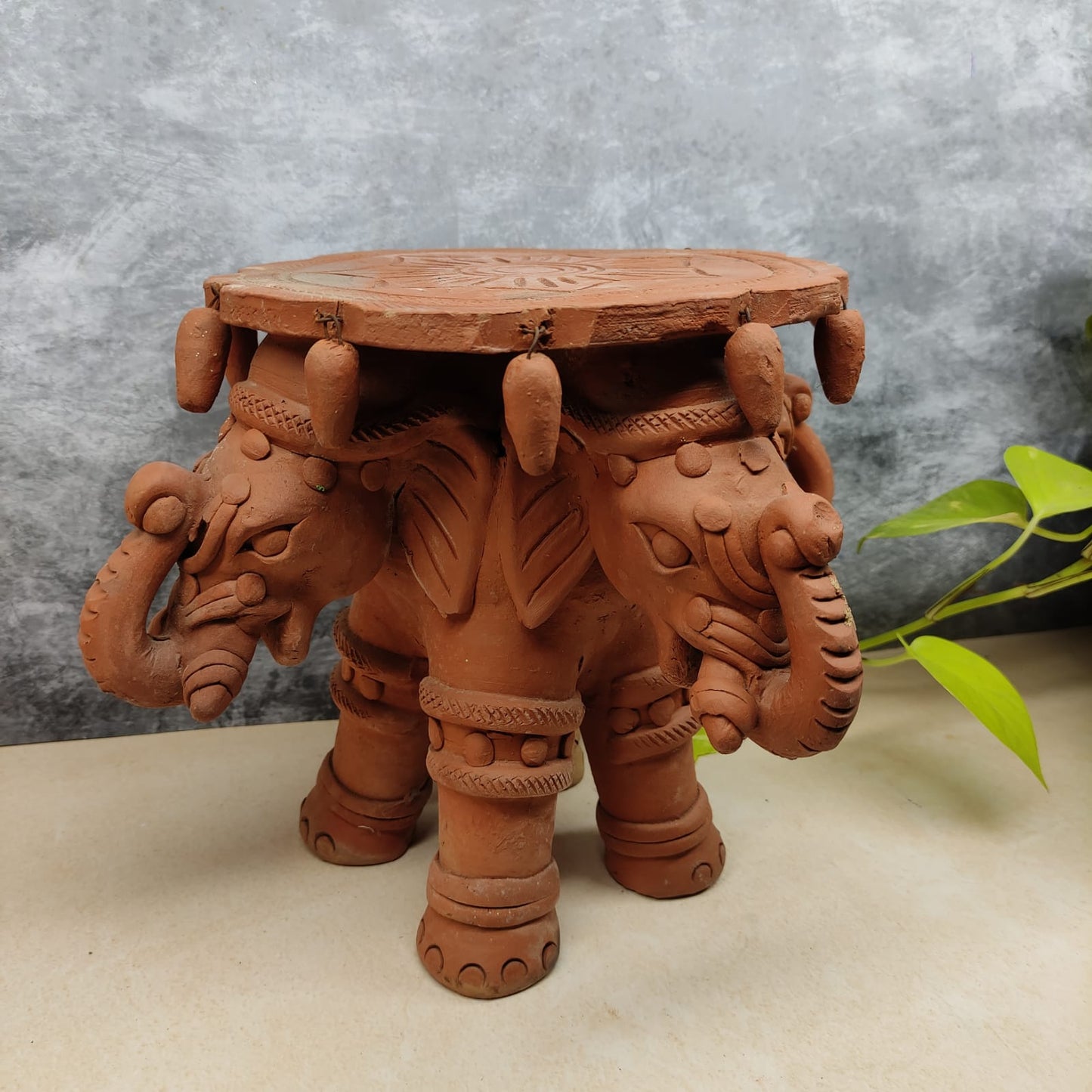 Elephant Urili Stand - ES4