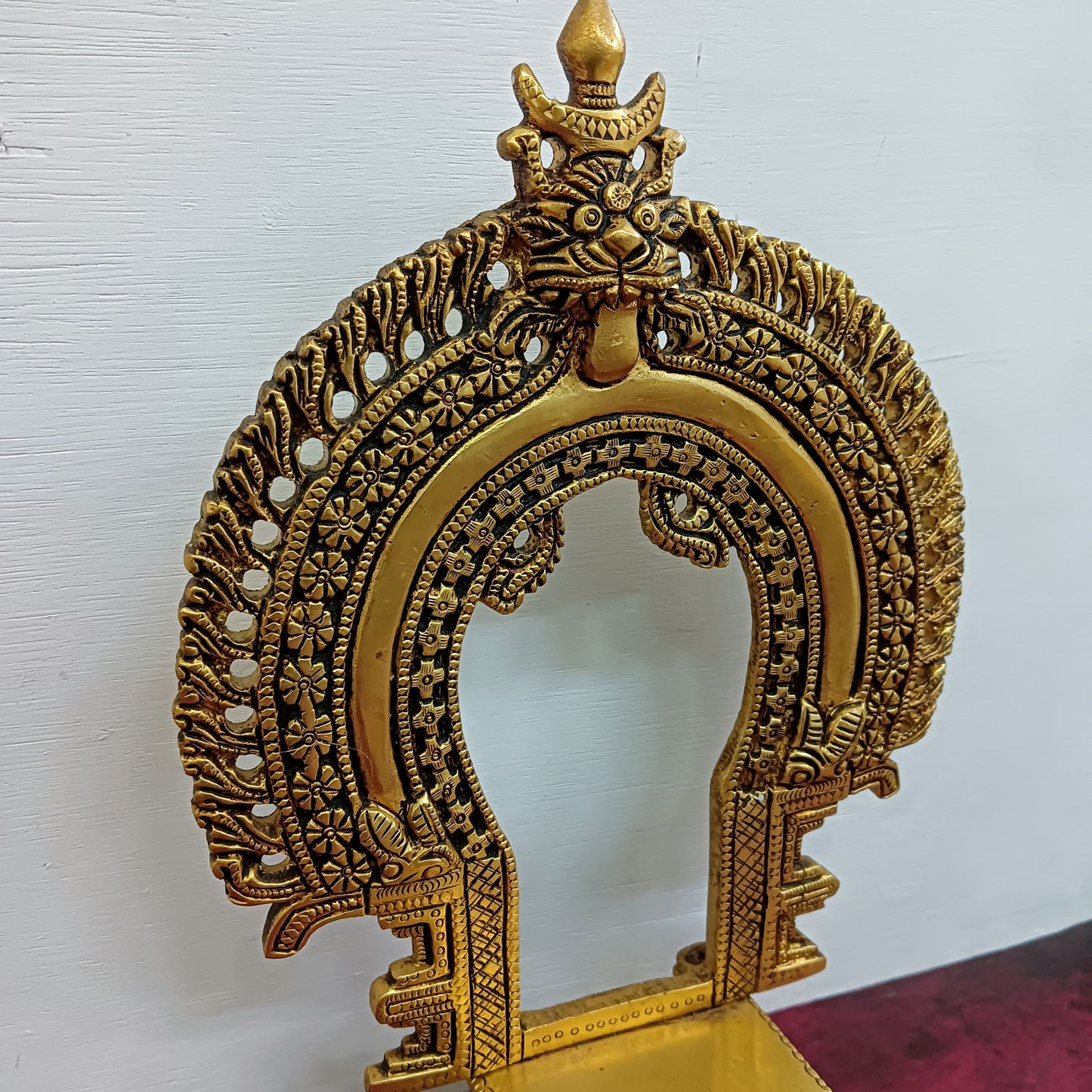 Thiruvachi with Peetem - SB24