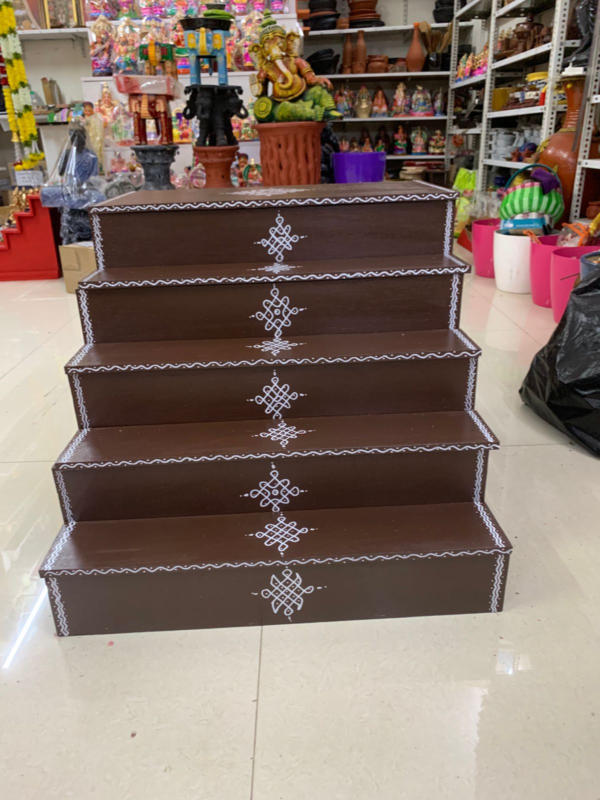 Vigraha Padi - Golu Stand - VVS11