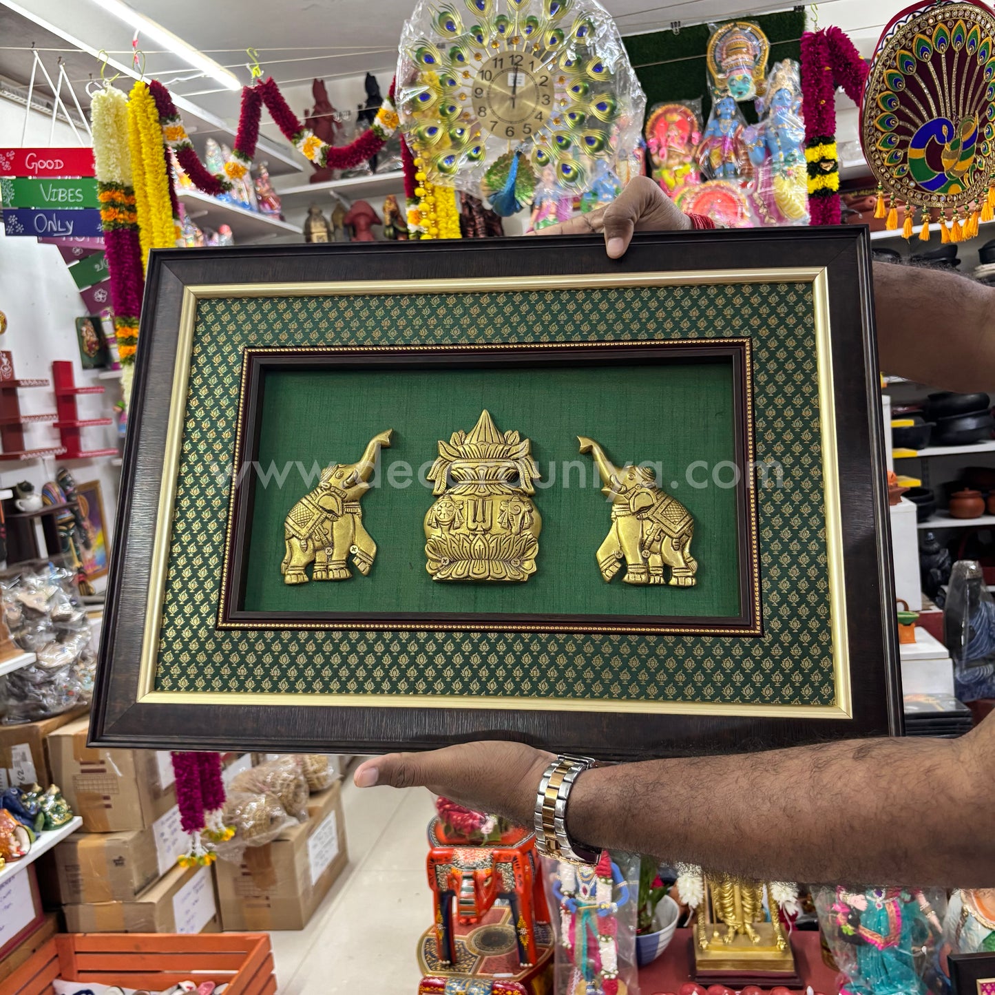 Brass Wall Hanging Frame - BH109